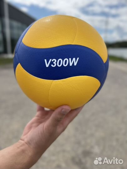 Волейбольный мяч Mikasa V300W