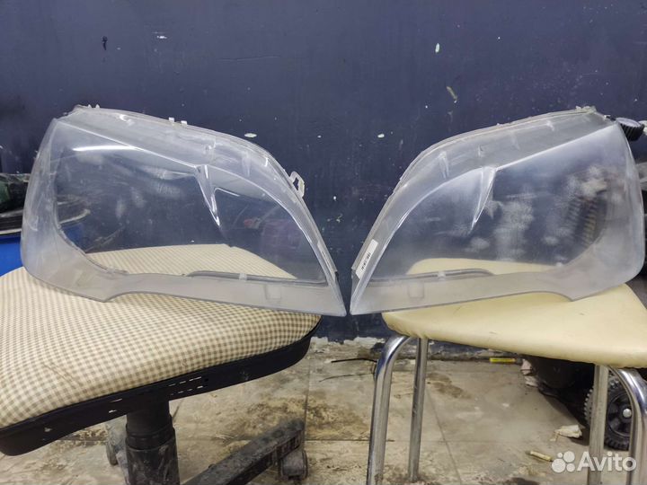 Стёкла фар на BMW X5 e70