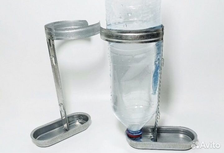 Поилка для кроликов под бутылку