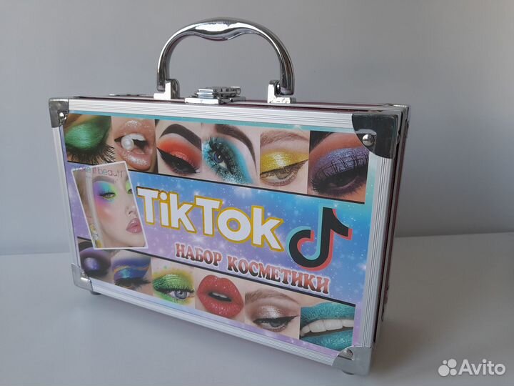 Розовый чемоданчик детской косметики Tik Tok