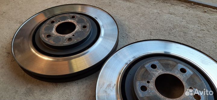 Тормозные диски Lexus 2шт