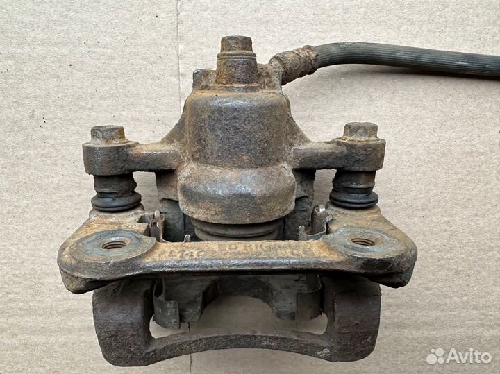 Суппорт задний правый Kia Ceed ED