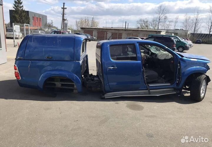 Toyota Hilux viii 2016 г по запчастям