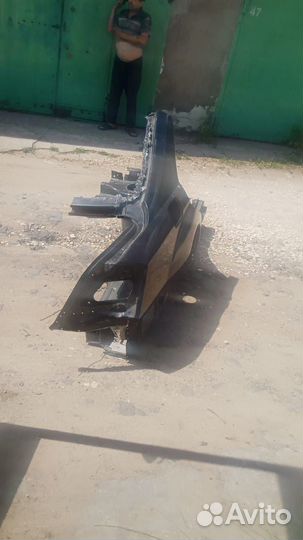 Задняя правая четверть mercedes w221 s550 long