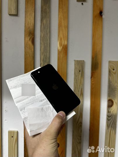 iPhone SE (2020), 128 ГБ
