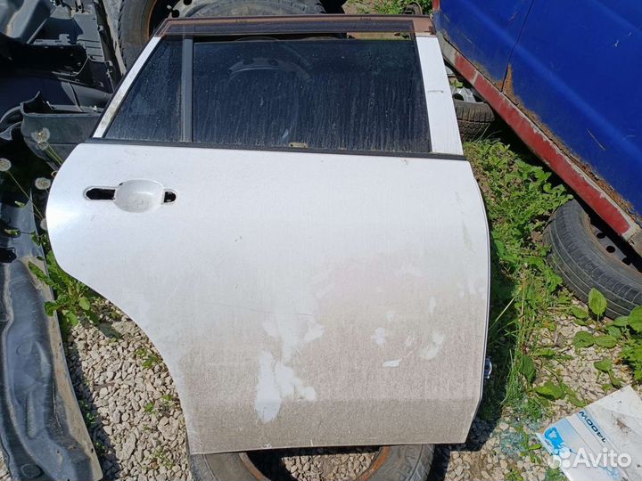 Дверь задняя правая Nissan ad Y12