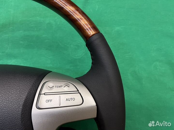 Руль с косточкой под дерево Toyota Highlander 40