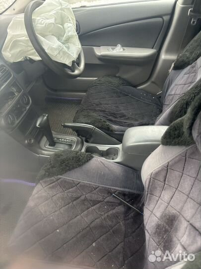 Nissan Sunny 1.3 AT, 2002, битый, 200 000 км