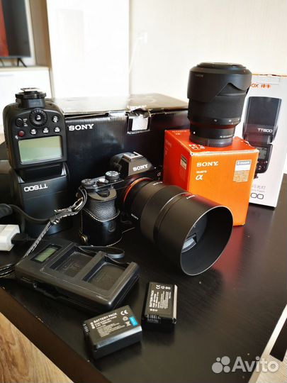 Беззеркальная Sony A7 kit 28-70 +вспышка