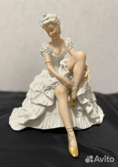 Статуэтка фарфоровая Балерина