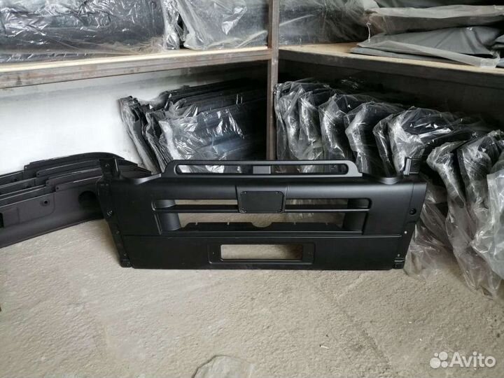 Средняя часть бампера на Маз 6430, 5440