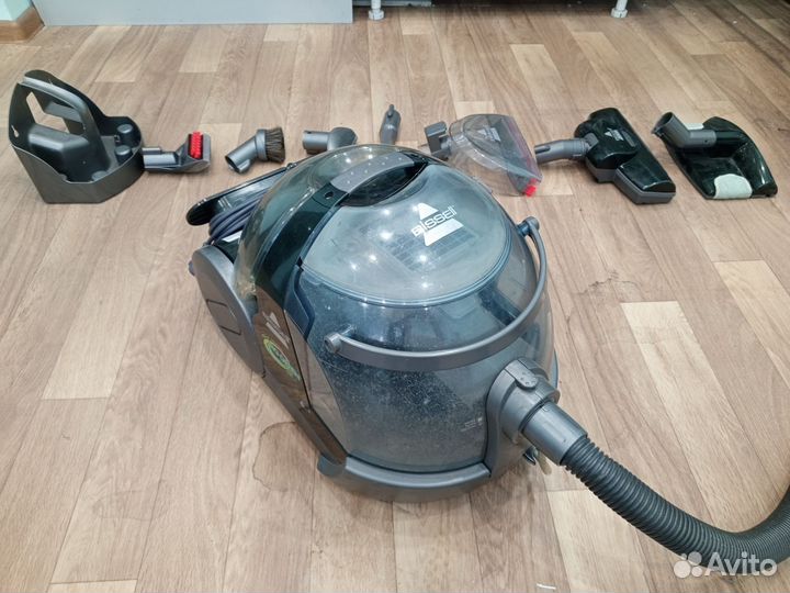 Моющий пылесос Bissell