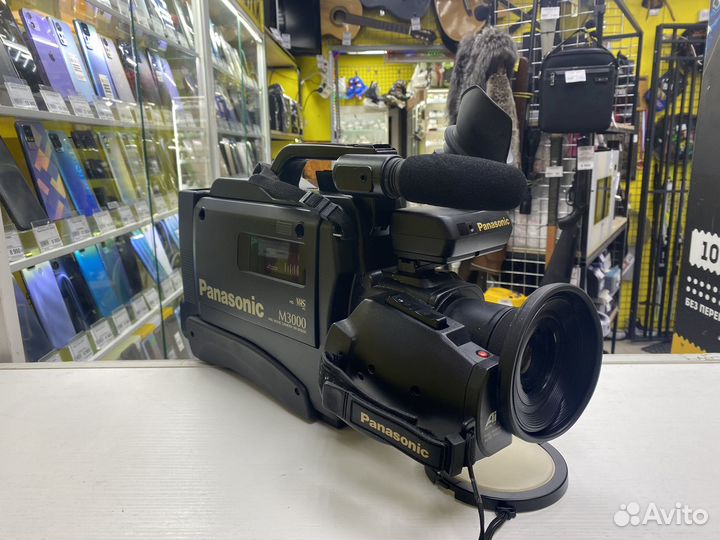 К.5112 Видеокамера Panasonic M3000
