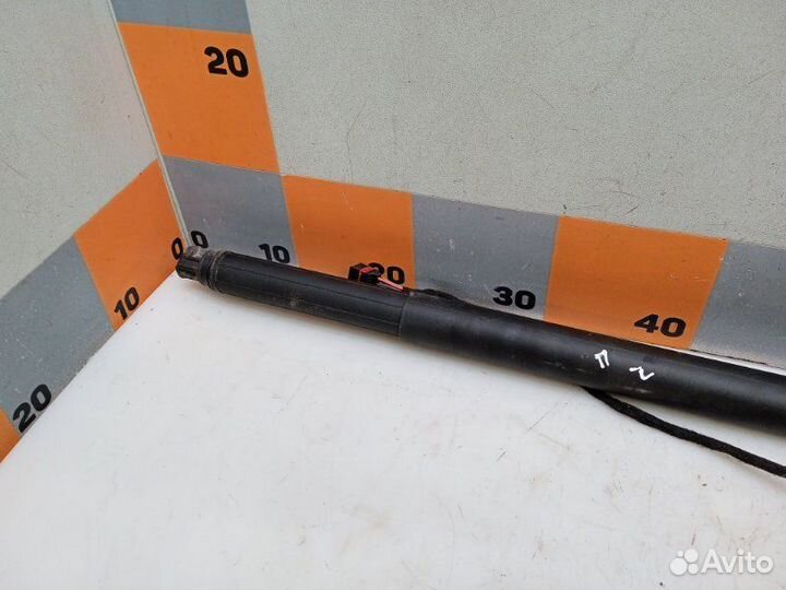 Амортизатор двери/крышки багажника Volvo XC90