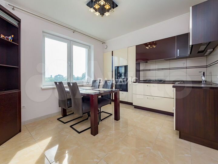 3-к. квартира, 97 м², 5/7 эт.