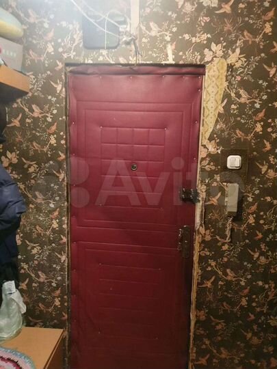 Комната 12 м² в 3-к., 8/17 эт.