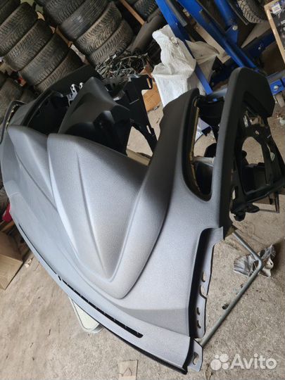 Торпедо Ford Focus 3 1.6 2013