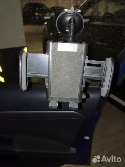 Держатель для телефона в машину