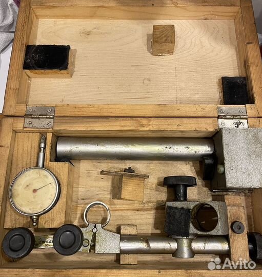 Штатив с магнитным основанием