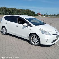 Toyota Prius Alpha 1.8 CVT, 2013, 266 000 км, с пробегом, цена 950 000 руб.