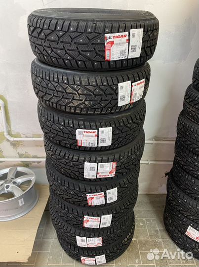 Tigar SUV Ice 215/65 R17 103T