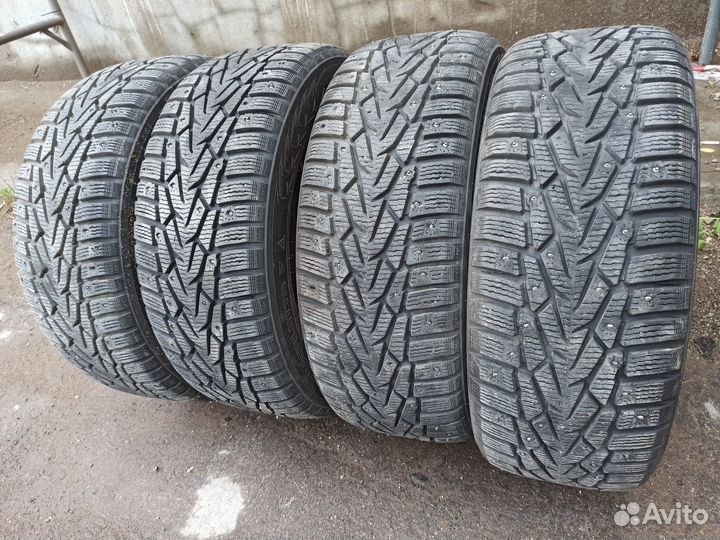 Nokian Tyres Hakkapeliitta 7 215/60 R16 99T