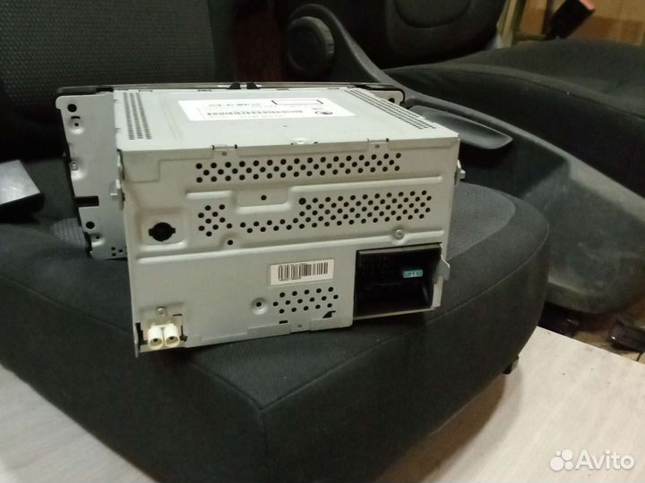 Штатная магнитола на skoda yeti