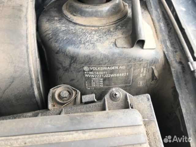 Разбор на запчасти Volkswagen Golf 4