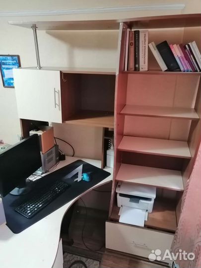 Компьютерный стол