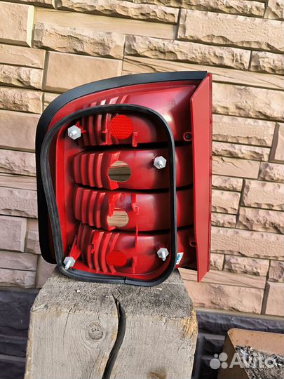 Задний правый фонарь Шкода Фабия кузов 2008 г
