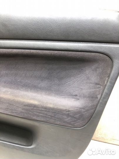 Обшивка двери передняя правая Volkswagen Passat B5