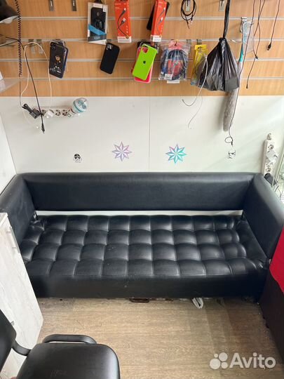 Офисный кожаный диван бу