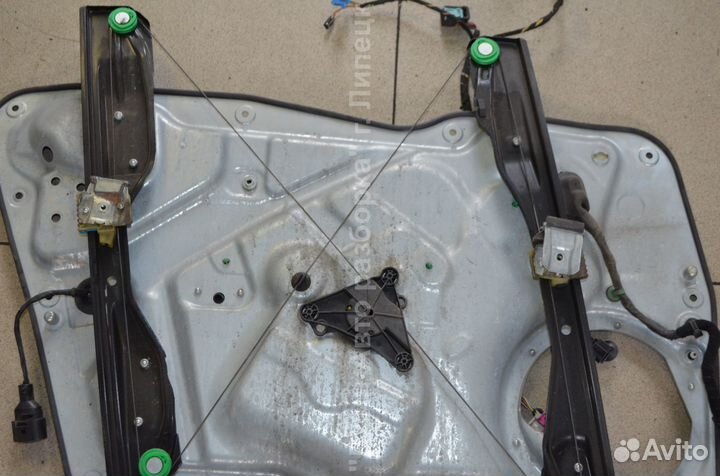 Стеклоподъемник передней двери Тигуан Tiguan