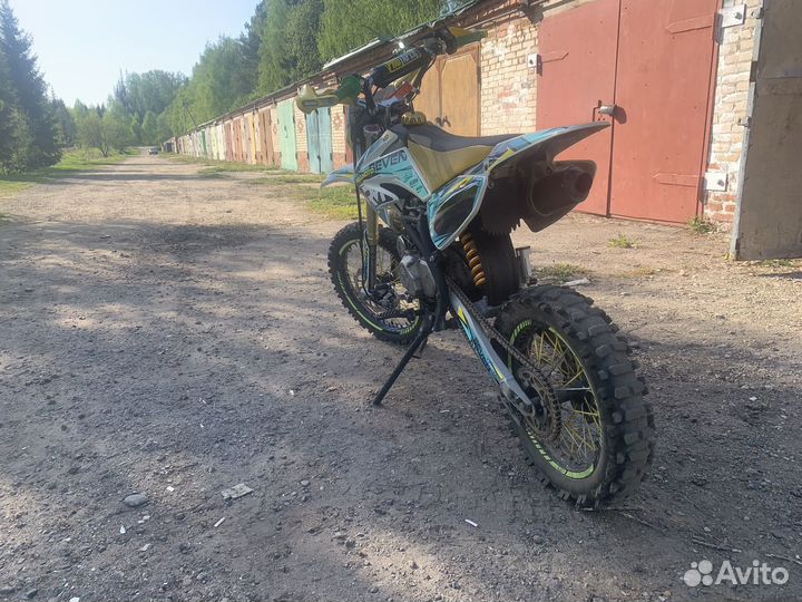 Regulmoto seven 125E
