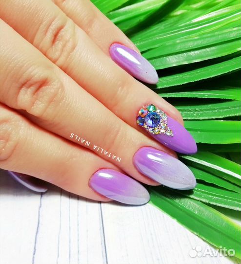 Маникюр, педикюр, наращивание ногтей