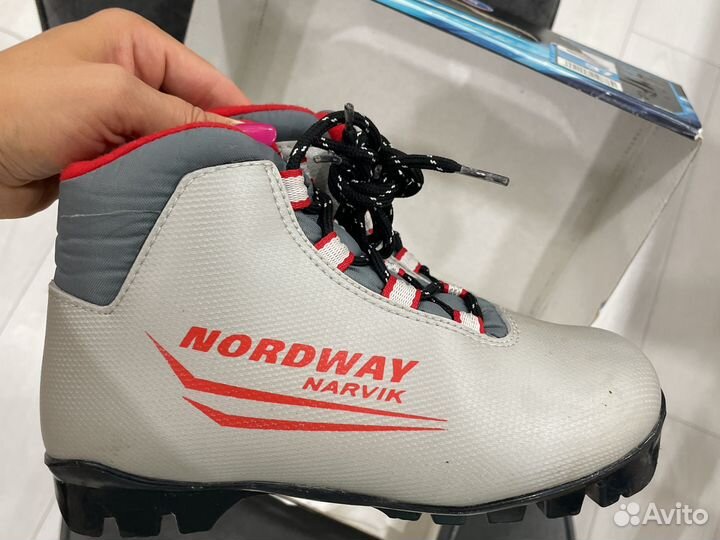 Лыжные ботинки