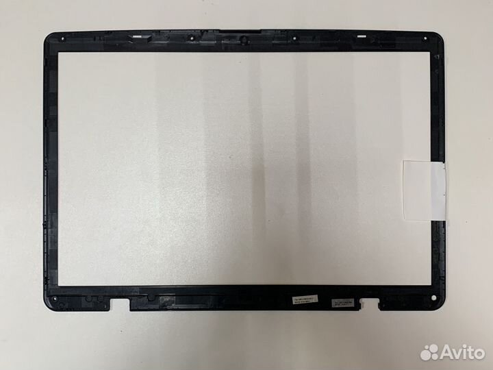 Рамка матрицы ноутбука msi l740