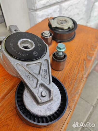 Комплект роликов натяжителей VW passat B6 FSI 2.0