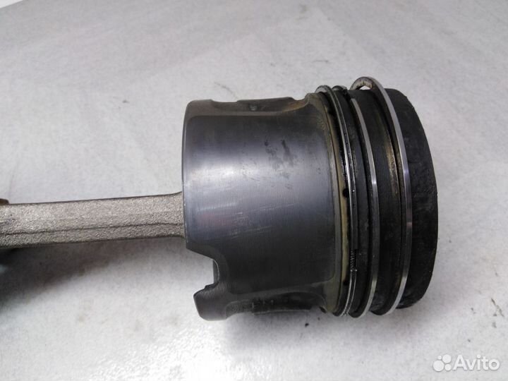 Поршень с шатуном бмв 1 E81/E87