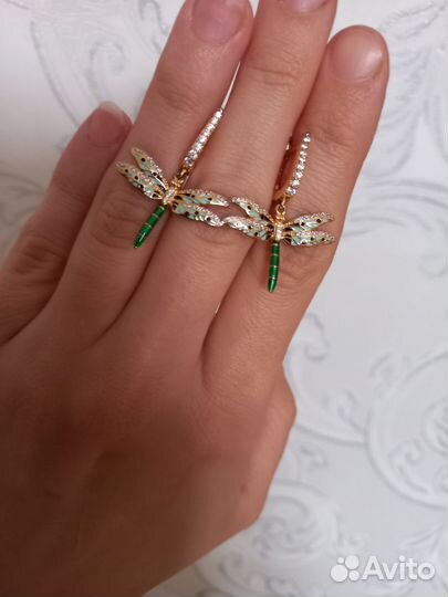 Серебряные серьги стрекозы с фианитами