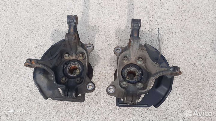 Поворотный кулак передний правый Mazda 6 GJ