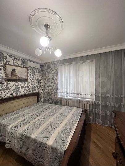 4-к. квартира, 85 м², 1/9 эт.