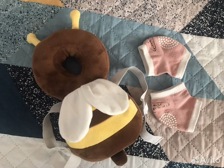 Защитная накладка на спину ребенка и наколенники