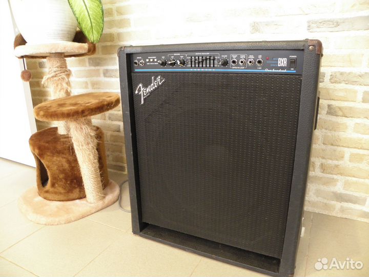 Басовый комбоусилитель Fender BXR 100