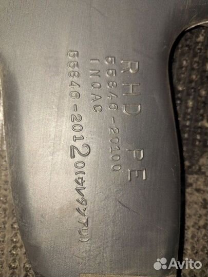 Дефлектор воздушный передний левый Toyota Caldina