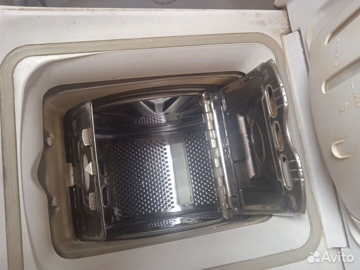 Стиральная машина с вертикальной загрузкой