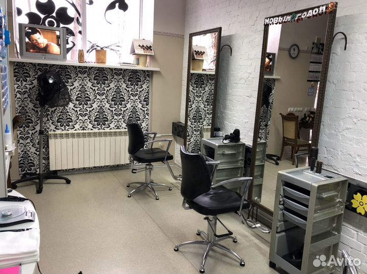 Сдам в аренду парикмахерское кресло
