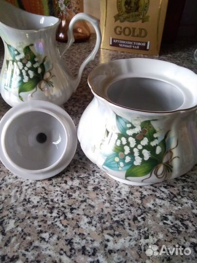 Предметы от чайного сервиза