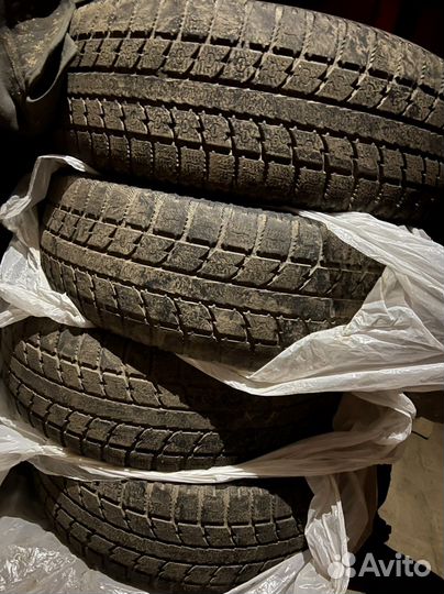 Toyo Observe GSi-5 235/65 R17 104Q