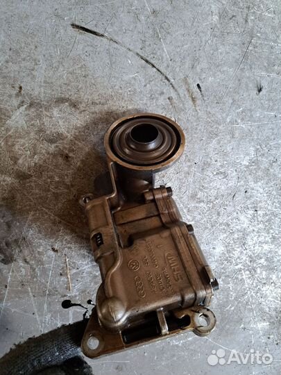 Насос масляный Audi A6 C6